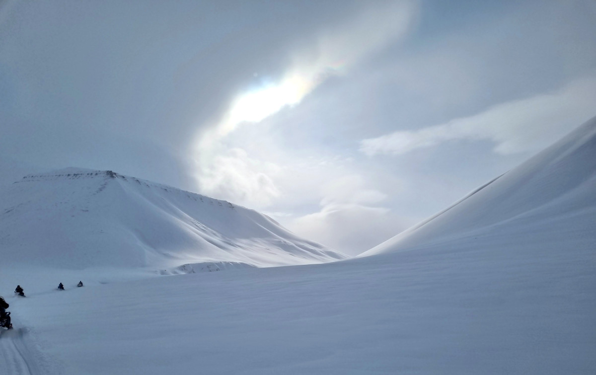     Foto:  Isjord Radio snøscooter - Line  | La'mme skreddersyr 