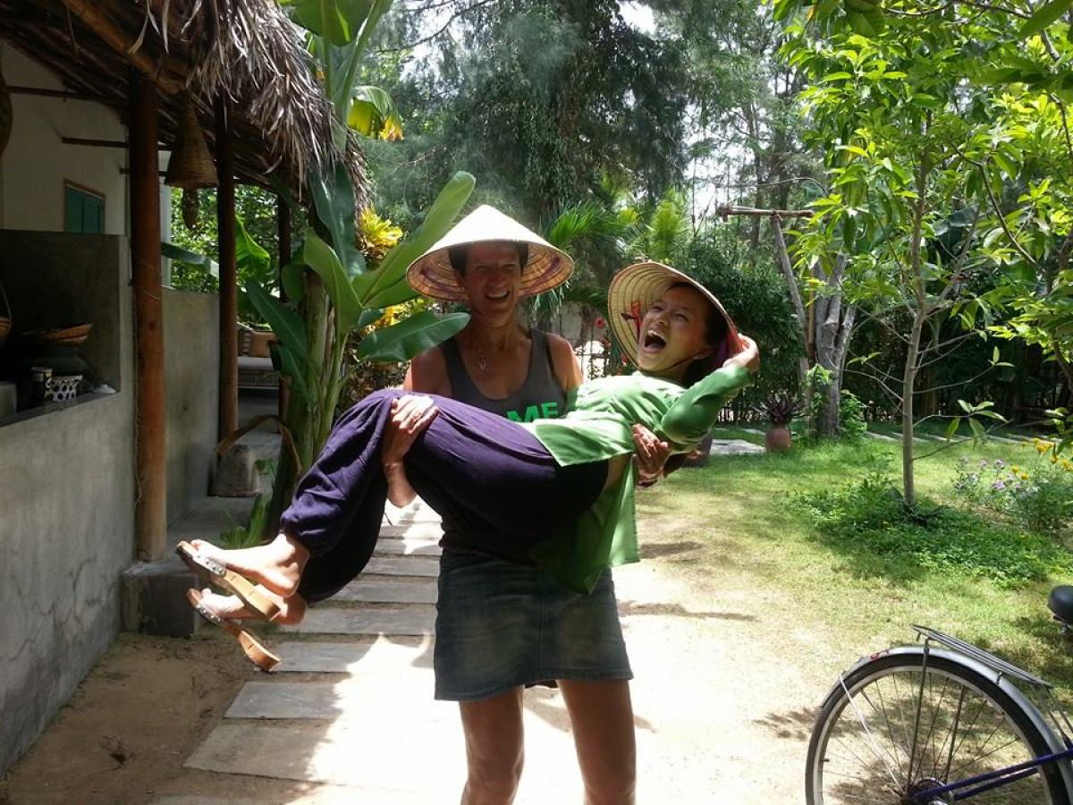 Come as a guest - leave as a friend - Wenche og Kim   |    Foto:  Wenche Tvenge - lamme.no 