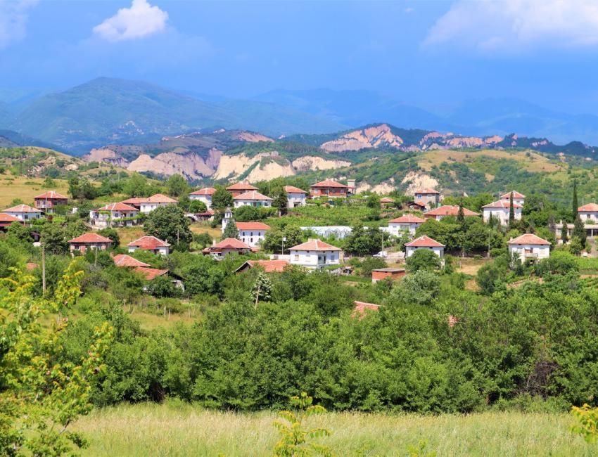 Melnik, Bulgarias minste by, i Pirin-fjellene, kjent for utsøkt vin og gourmet-måltider